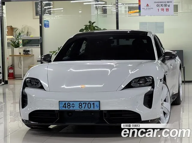 Porsche Taycan — экстерьер