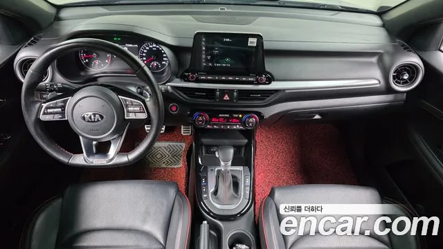 Kia K3 — интерьер