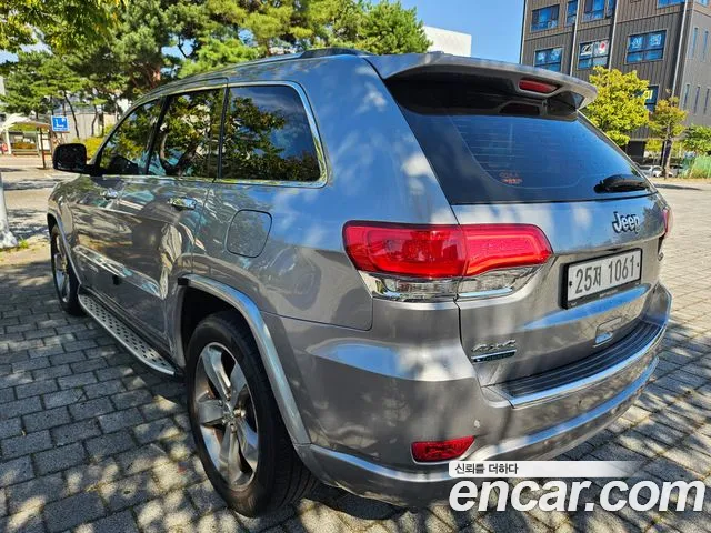 Jeep Cherokee — интерьер