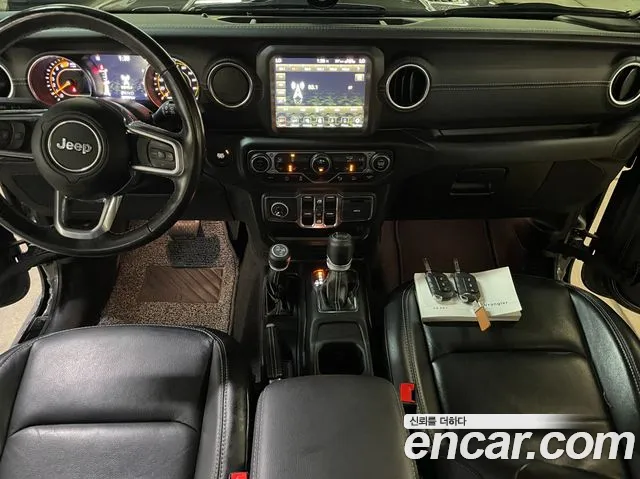 Jeep Wrangler — интерьер