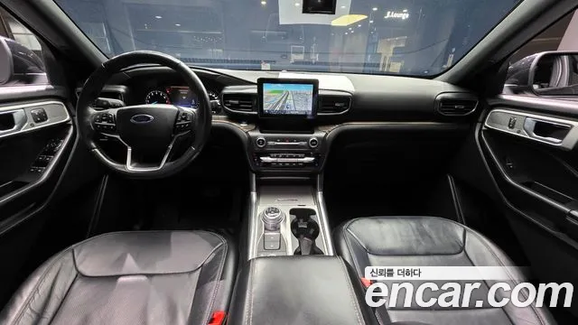 Ford Explorer — интерьер