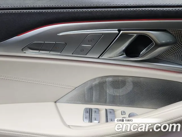 BMW 8 серия — интерьер