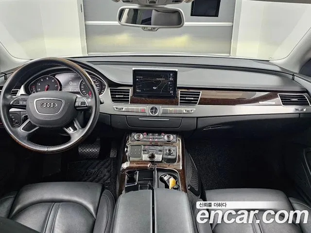 Audi A8 — интерьер