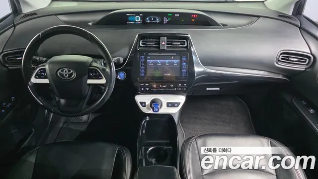Toyota Prius — интерьер