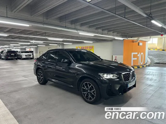 BMW X4 — интерьер