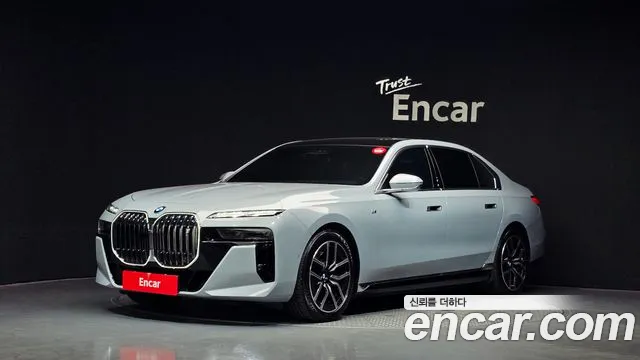 BMW i7 — экстерьер