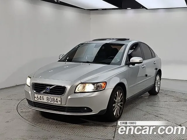 Volvo S40 — экстерьер