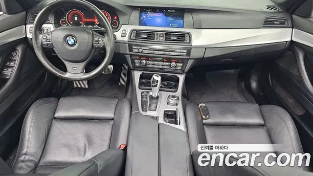 BMW 5 серия — интерьер