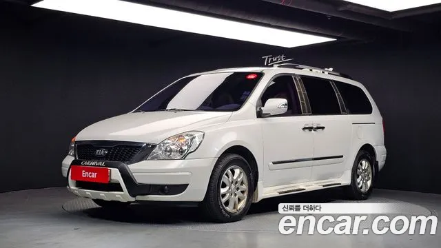 Kia Carnival — экстерьер