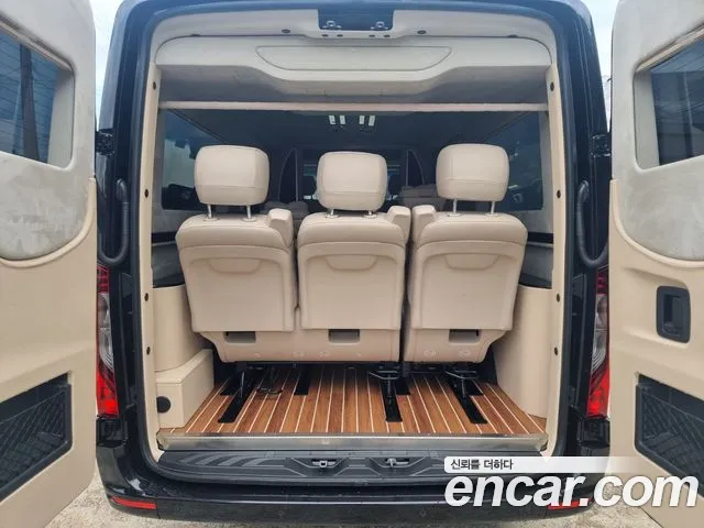 Mercedes-Benz Sprinter — интерьер