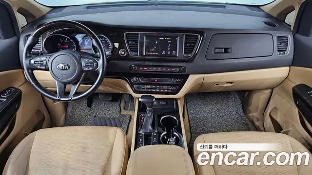 Kia Carnival — интерьер