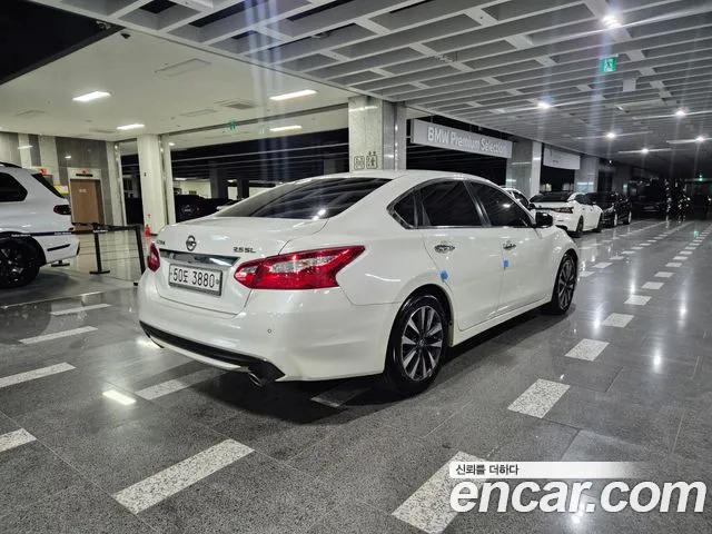 Nissan Altima — интерьер