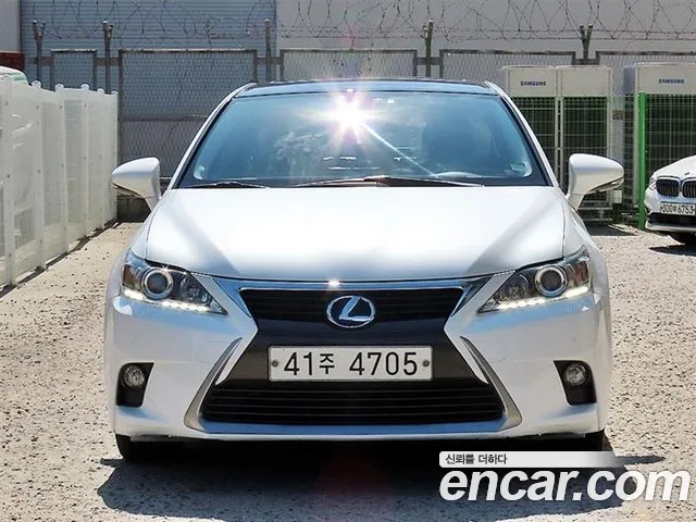 Lexus CT200h — экстерьер