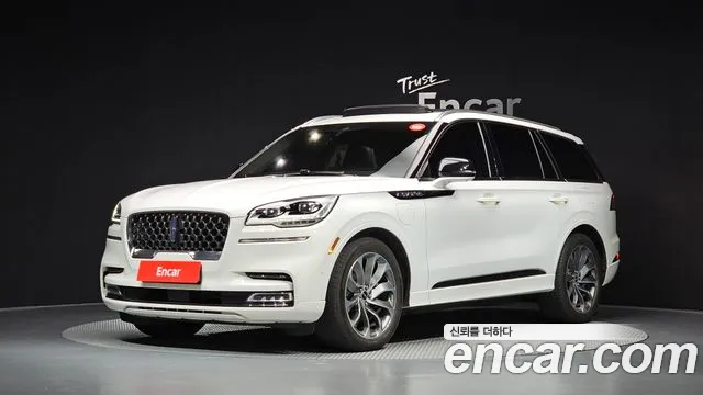 Lincoln Aviator — экстерьер