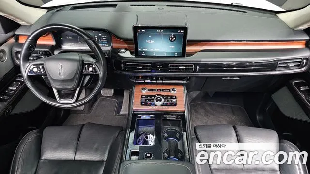 Lincoln Aviator — интерьер