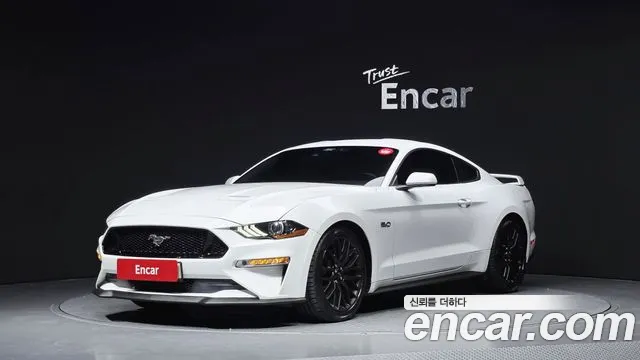 Ford Mustang — экстерьер