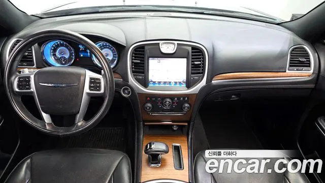 Chrysler 300C — интерьер
