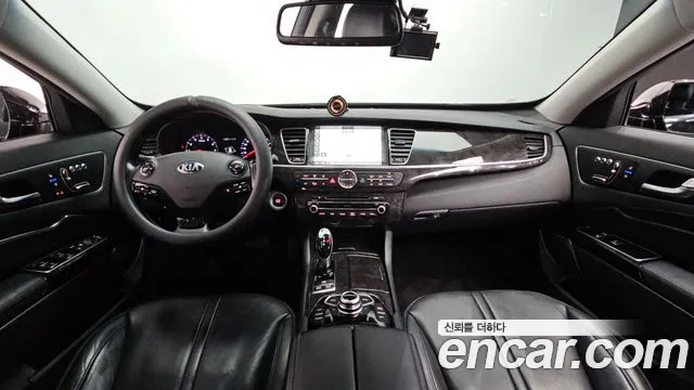 Kia K9 — интерьер