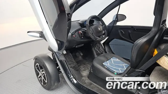 Renault Korea Twizy — интерьер