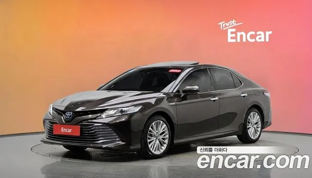 Toyota Camry — экстерьер