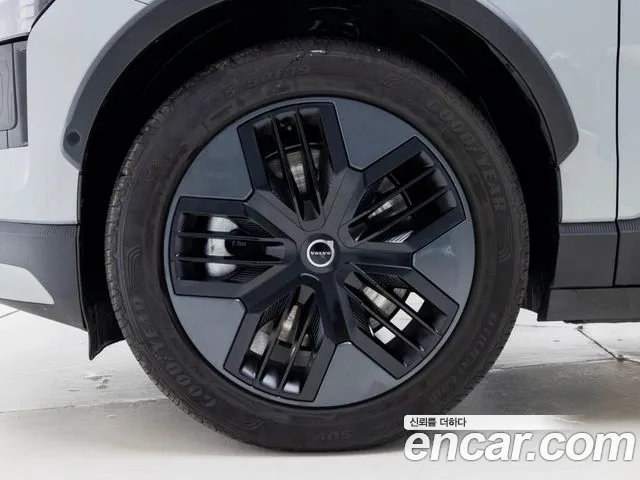 Volvo EX30 — интерьер