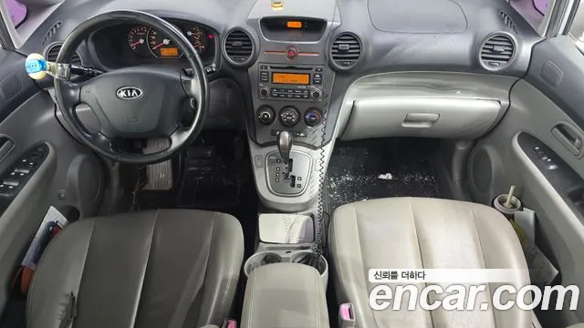 Kia Carens — интерьер