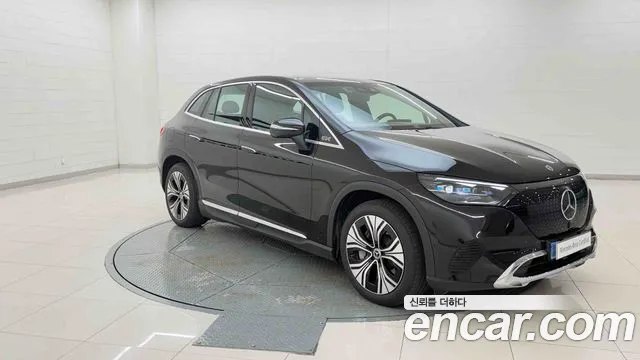 Mercedes-Benz EQE — интерьер