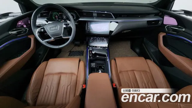 Audi Q8 e-tron — интерьер