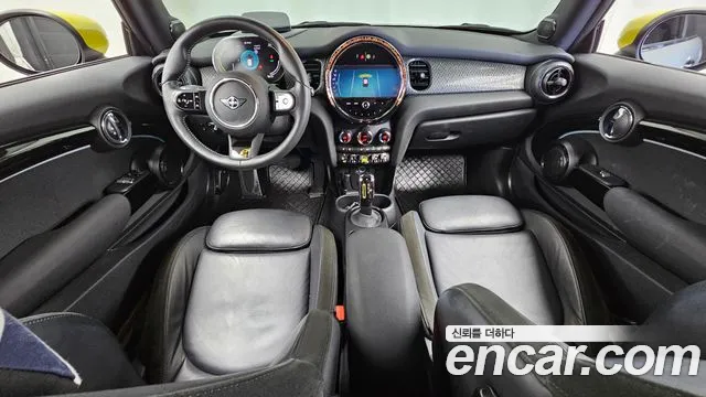 MINI Cooper — интерьер