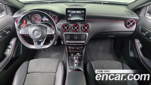 Mercedes-Benz A-класс — интерьер