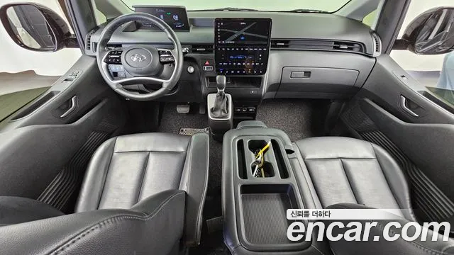 Hyundai Staria — интерьер