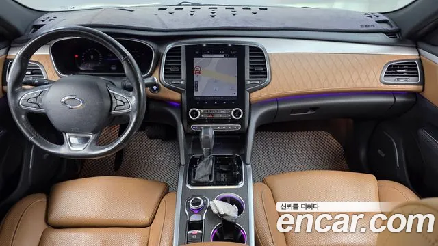 Renault Korea SM6 — интерьер