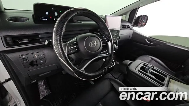 Hyundai Staria — интерьер