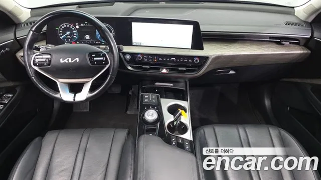 Kia K8 — интерьер