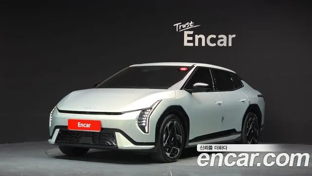 Kia EV4 — экстерьер