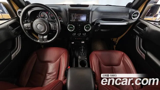 Jeep Wrangler — интерьер