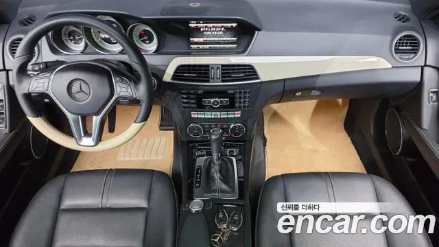 Mercedes-Benz C-класс — интерьер