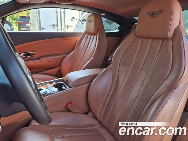 Bentley Continental — интерьер