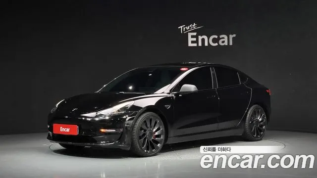 Tesla Model 3 — экстерьер