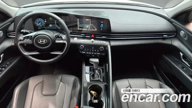 Hyundai Elantra — интерьер