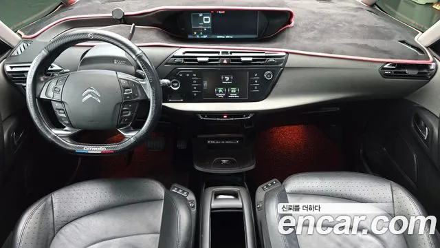 Citroën / DS C4 Picasso — интерьер