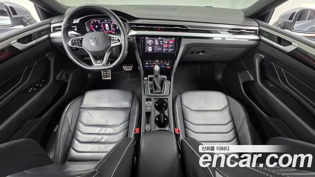 Volkswagen Arteon — интерьер