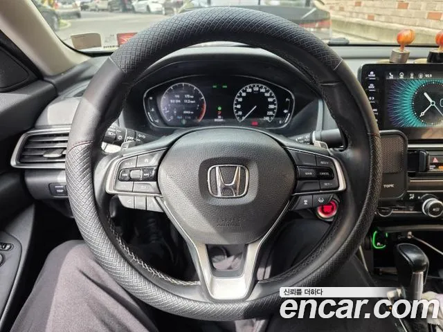 Honda Accord — интерьер