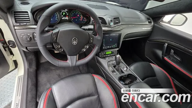 Maserati GranTurismo — интерьер