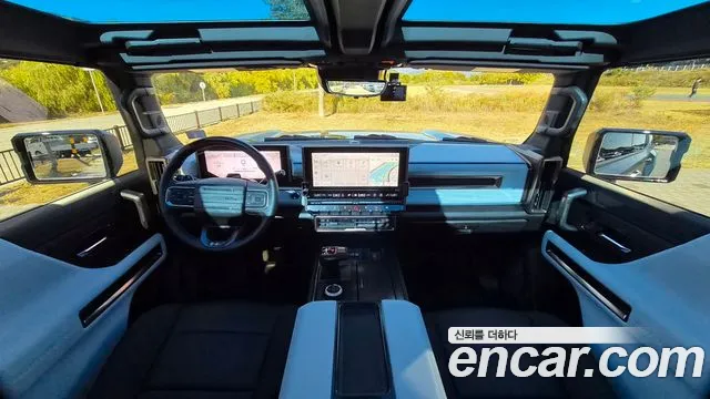 GMC Hummer EV — интерьер