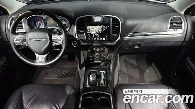 Chrysler 300C — интерьер