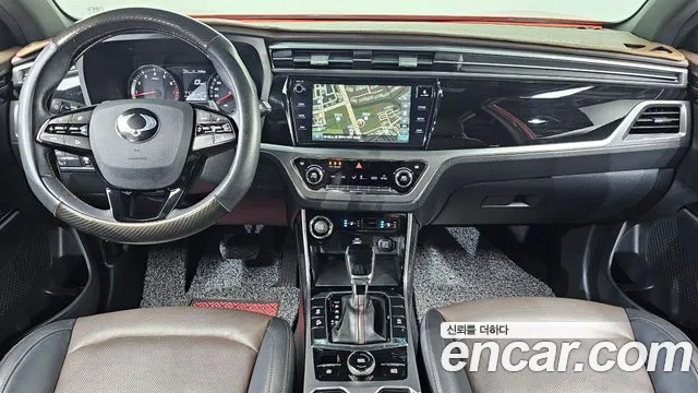 KG Mobility Korando — интерьер