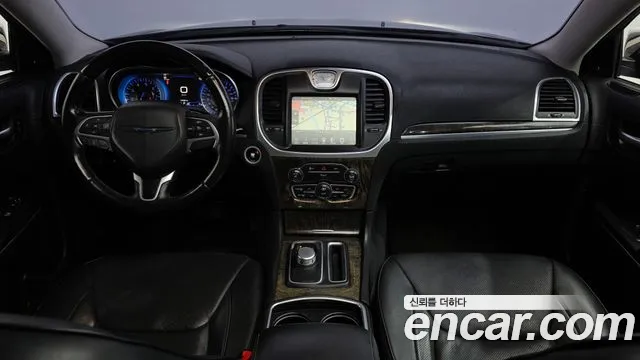 Chrysler 300C — интерьер