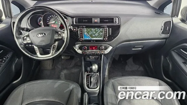 Kia Pride — интерьер