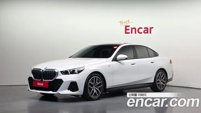 BMW 5 серия — экстерьер